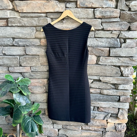 Calvin Klein Bodycon LBD Sleeveless Dress Black Side Zip Stretch Ribbed Party - Picture 4 of 8